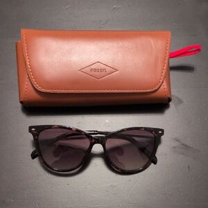 Fossil Tortoise Shell Sunglasses with Tan Case